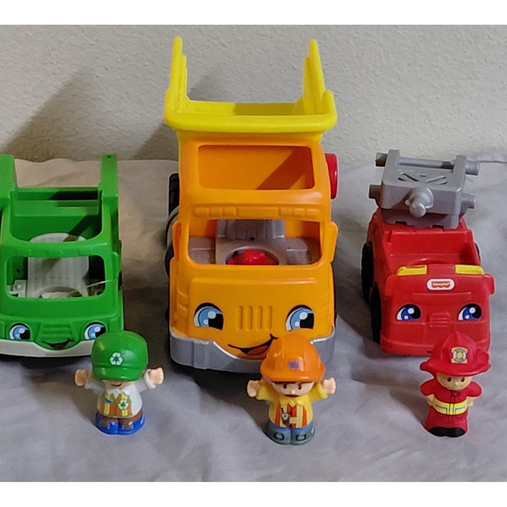 Fisher Price Little People Vehicle Lot Work Together Dump Truck Fire Recycle Set